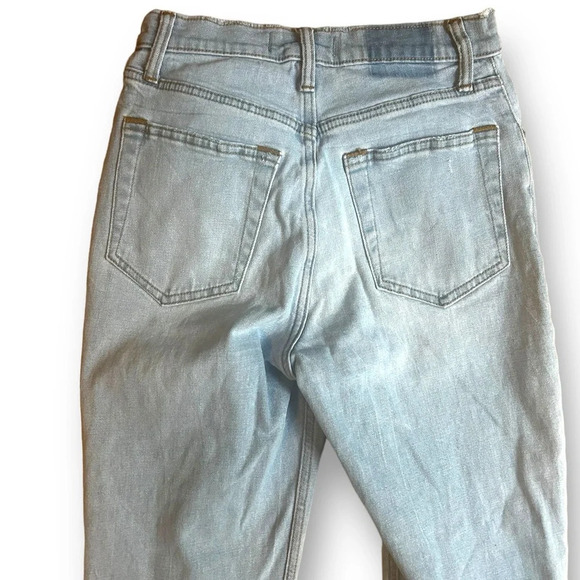 Abercrombie & Fitch Ultra High Rise Ankle Straight Jean Size 26/2 light - Picture 7 of 9